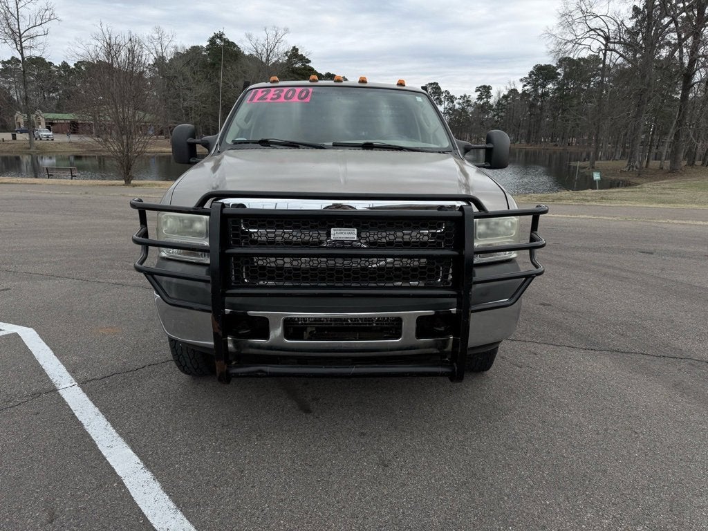 2005 Ford Super Duty F-350 DRW XL