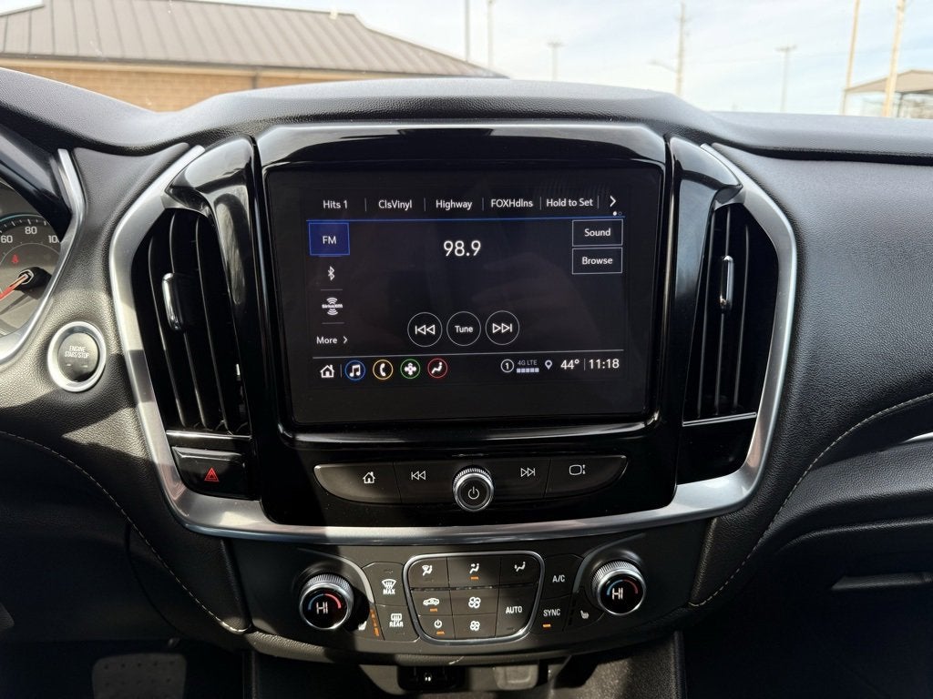 2022 Chevrolet Traverse LT Leather