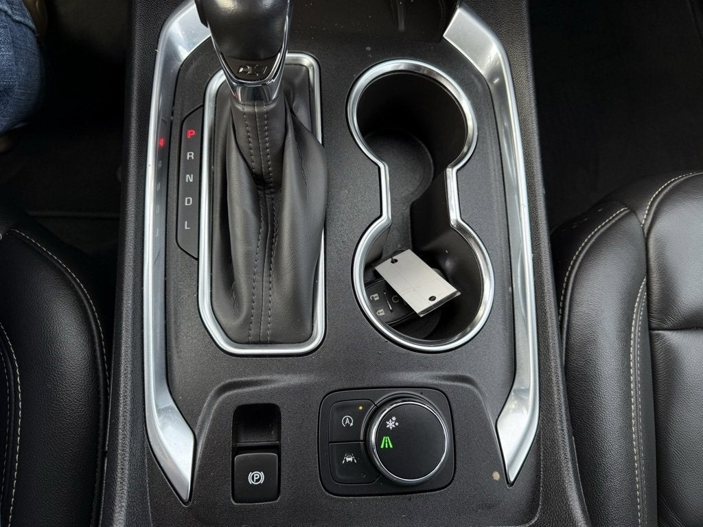2022 Chevrolet Traverse LT Leather
