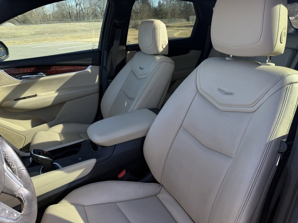 2019 Cadillac XT5 Luxury FWD