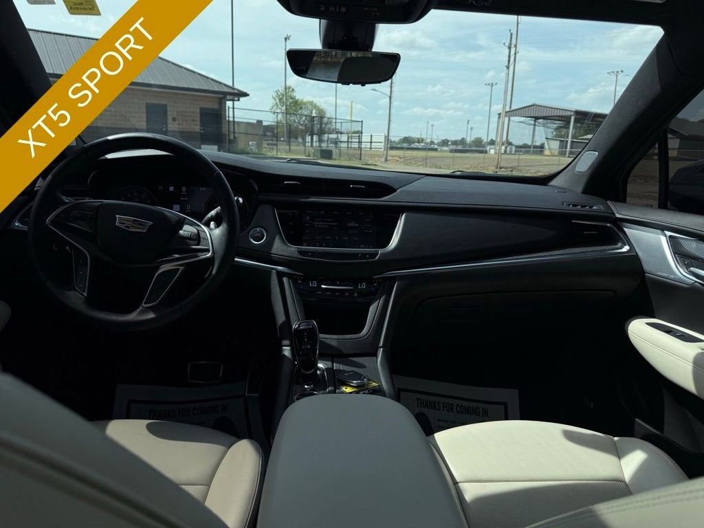 2025 Cadillac XT5 Sport