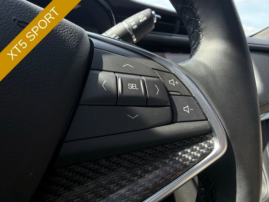 2025 Cadillac XT5 Sport