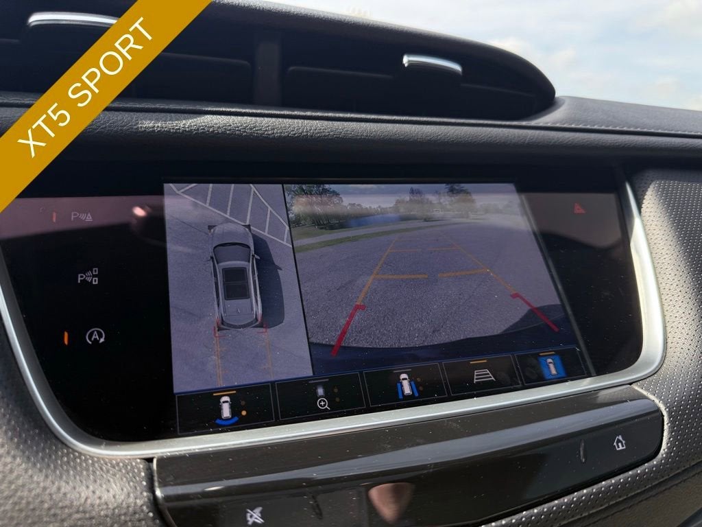 2025 Cadillac XT5 Sport