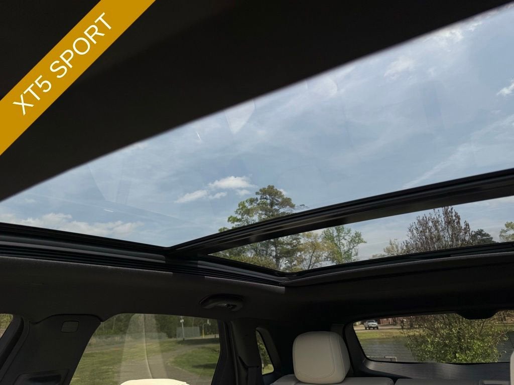 2025 Cadillac XT5 Sport