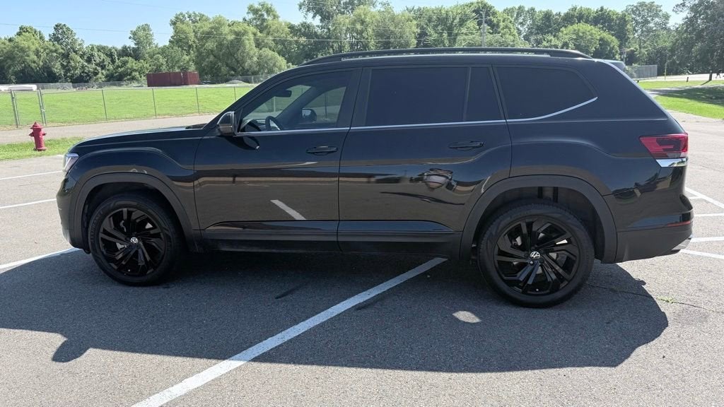 2022 Volkswagen Atlas 3.6L V6 SE w/Technology