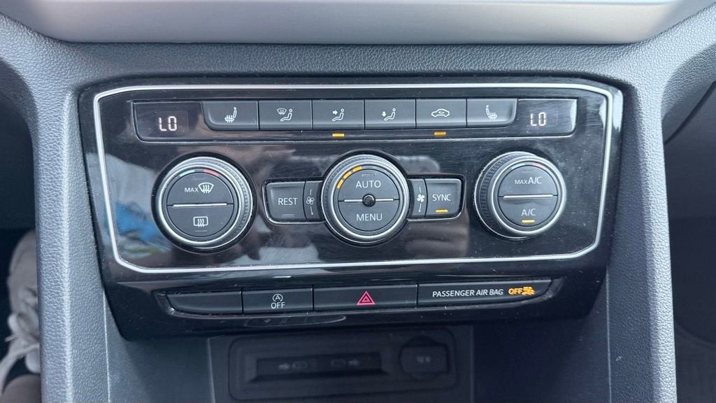 2022 Volkswagen Atlas 3.6L V6 SE w/Technology