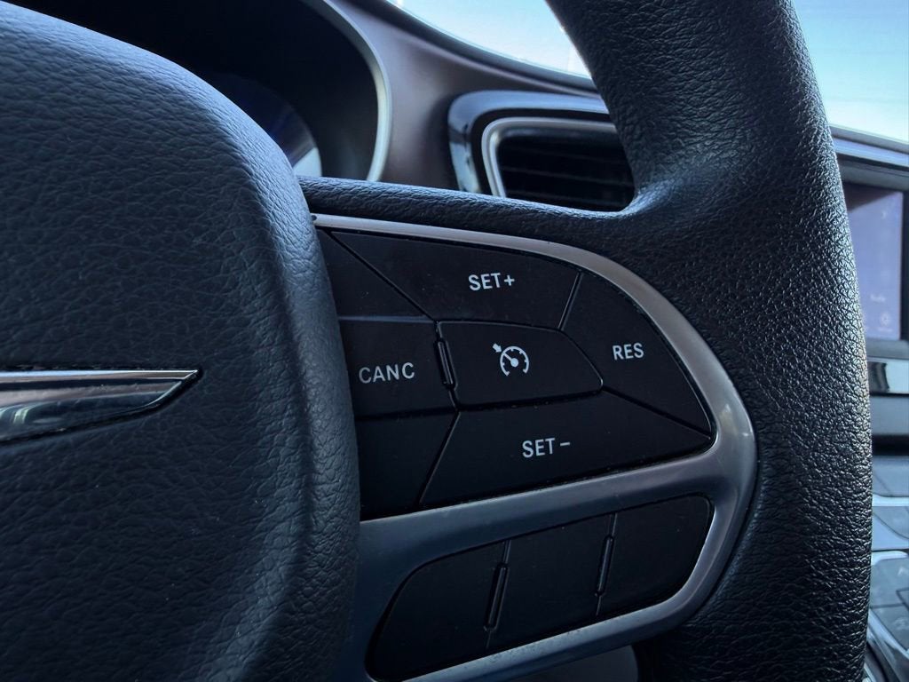 2021 Chrysler Voyager LXI