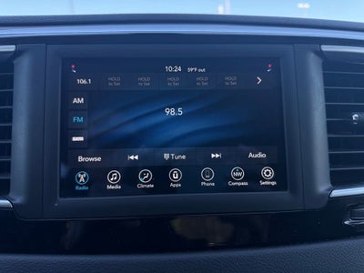 2021 Chrysler Voyager LXI