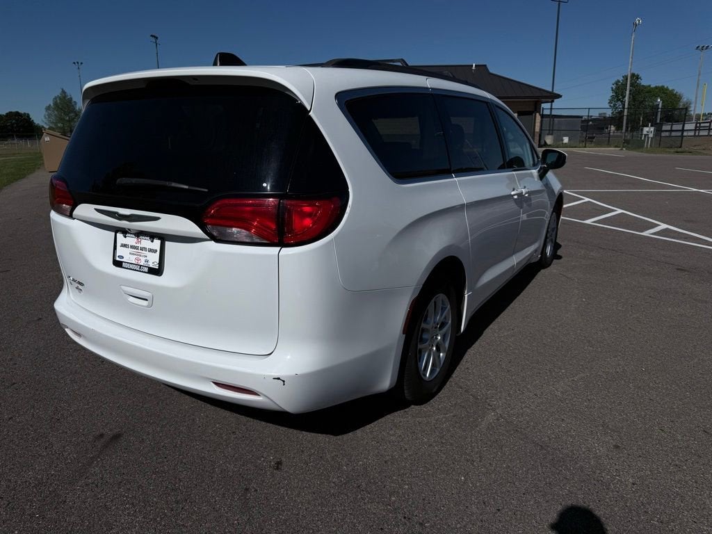 2021 Chrysler Voyager LXI