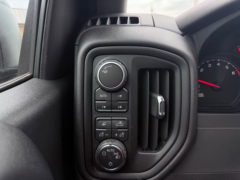 2025 Chevrolet Silverado 1500 WT