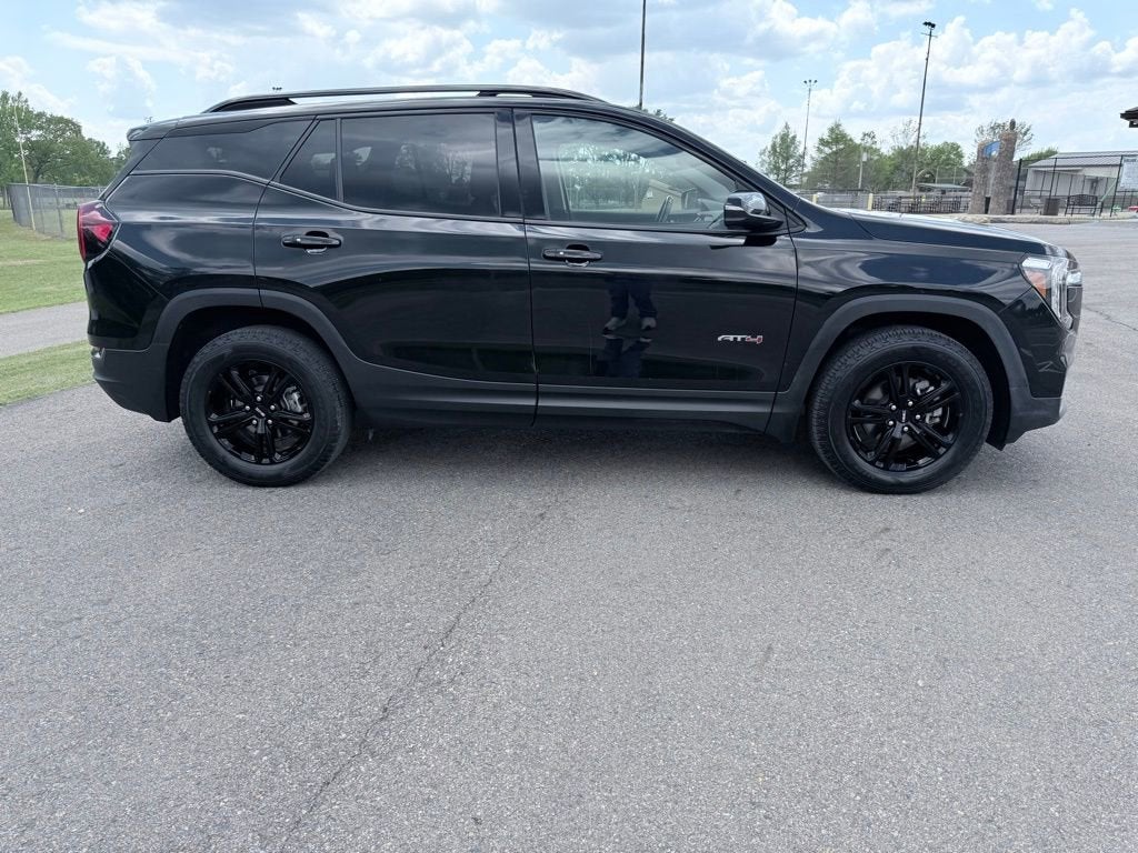 2023 GMC Terrain AT4