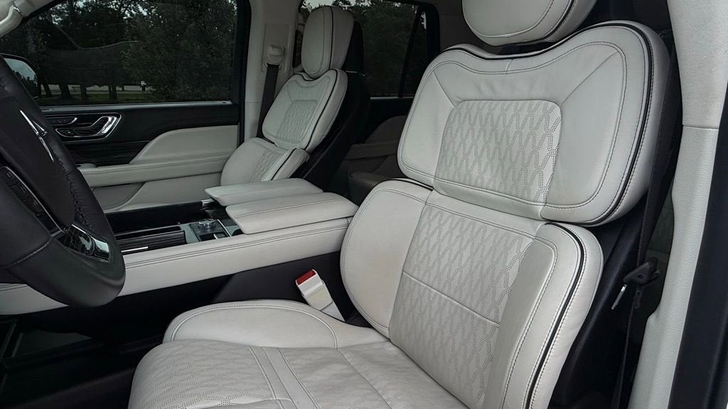 2024 Lincoln Navigator Black Label
