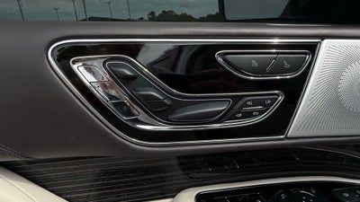 2024 Lincoln Navigator Black Label
