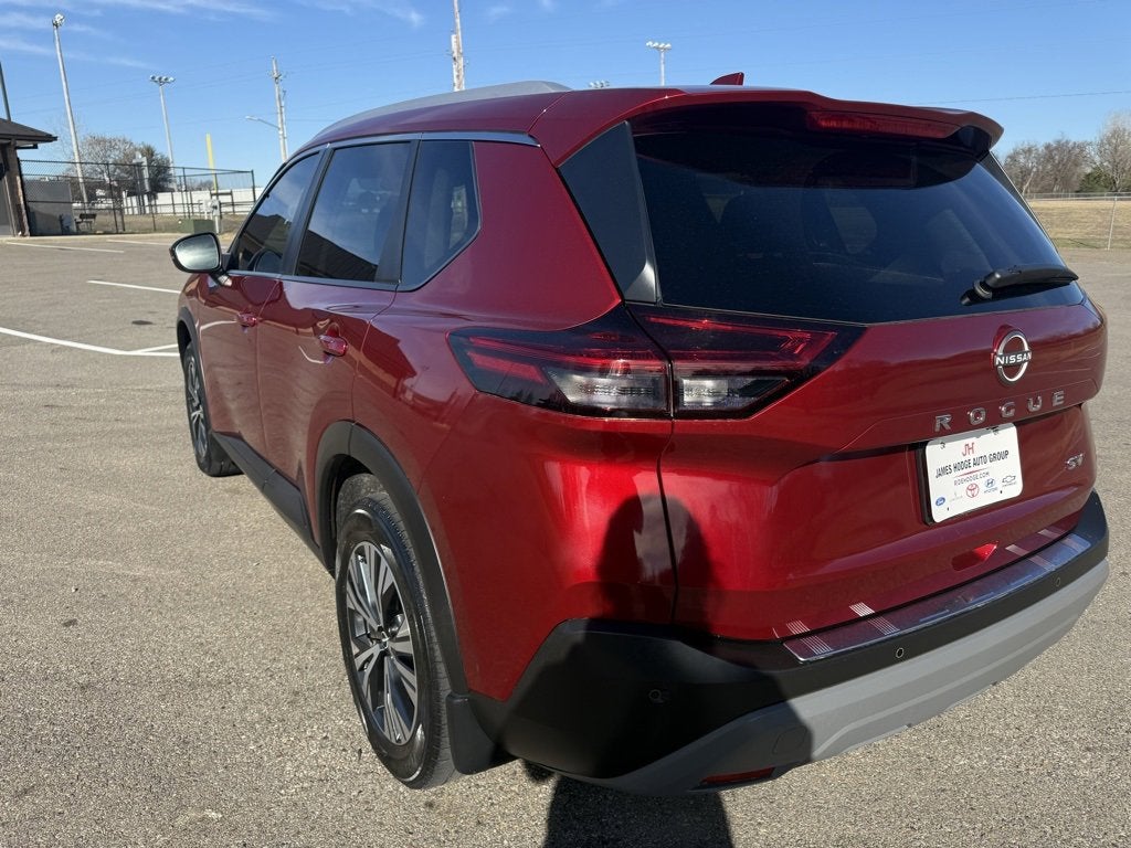 2022 Nissan Rogue SV FWD