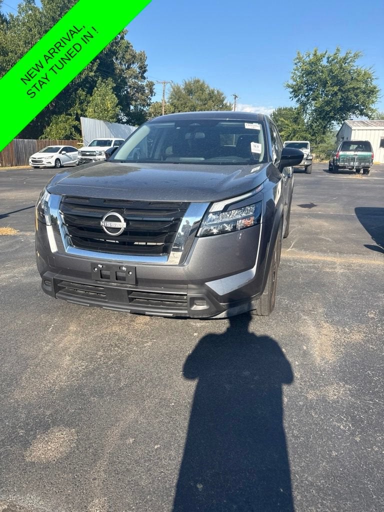 2025 Nissan Pathfinder S FWD