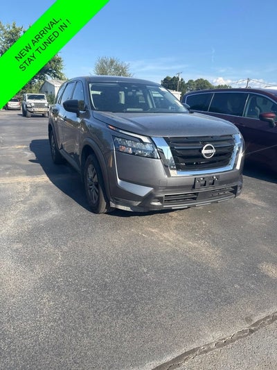 2025 Nissan Pathfinder S FWD