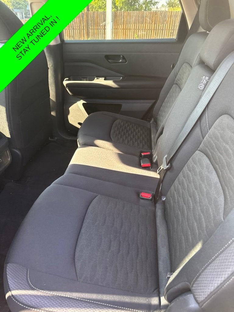 2025 Nissan Pathfinder S FWD