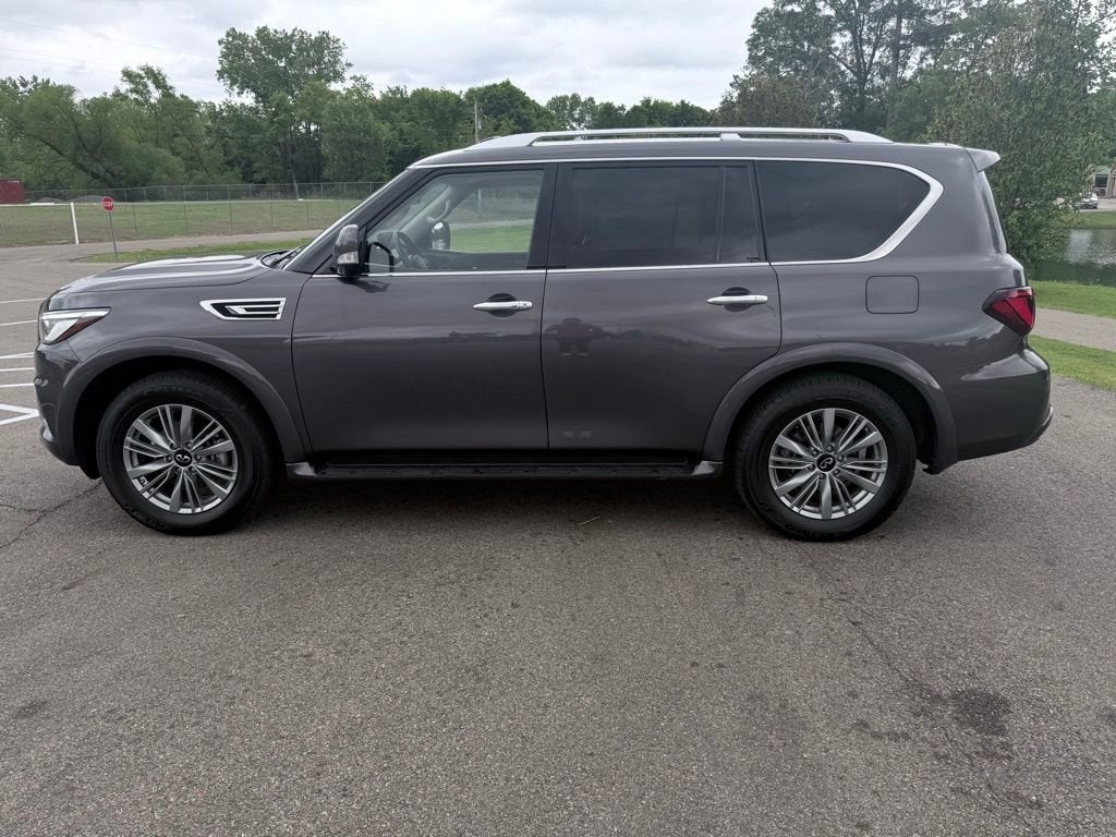 2024 INFINITI QX80 LUXE