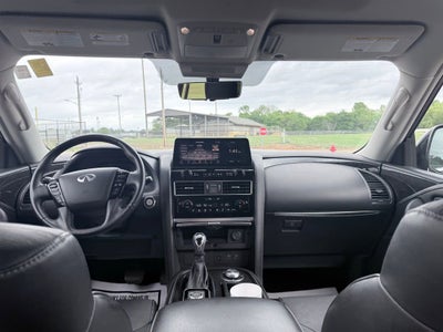2024 INFINITI QX80 LUXE