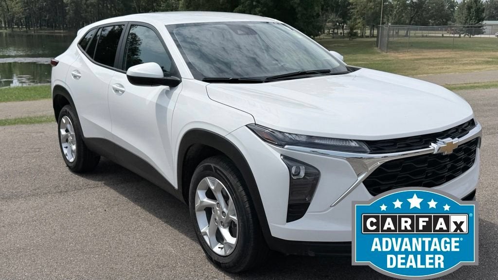 2025 Chevrolet Trax LS