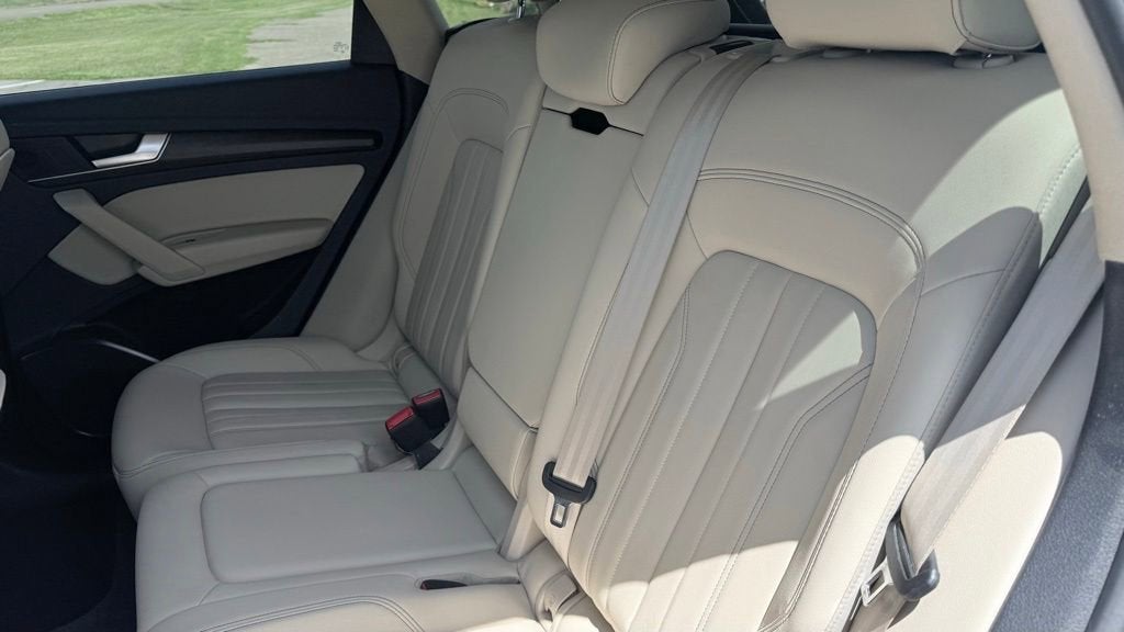 2022 Audi Q5 Premium 45 TFSI S line quattro S tronic
