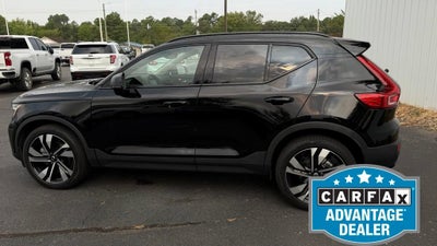 2023 Volvo XC40 B4 Plus Dark Theme