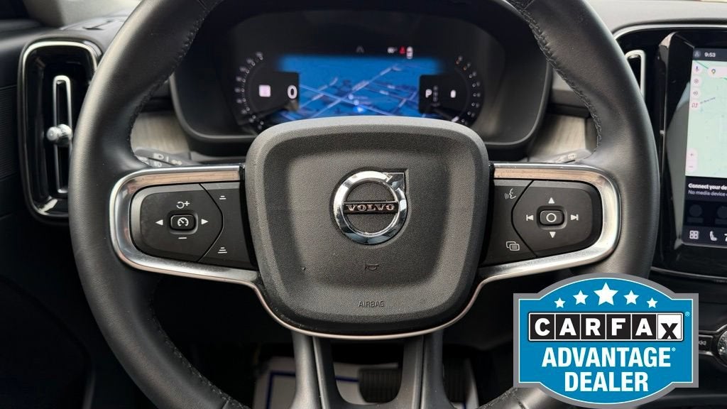 2023 Volvo XC40 B4 Plus Dark Theme