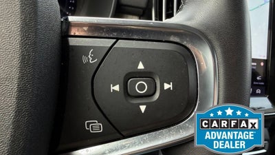 2023 Volvo XC40 B4 Plus Dark Theme