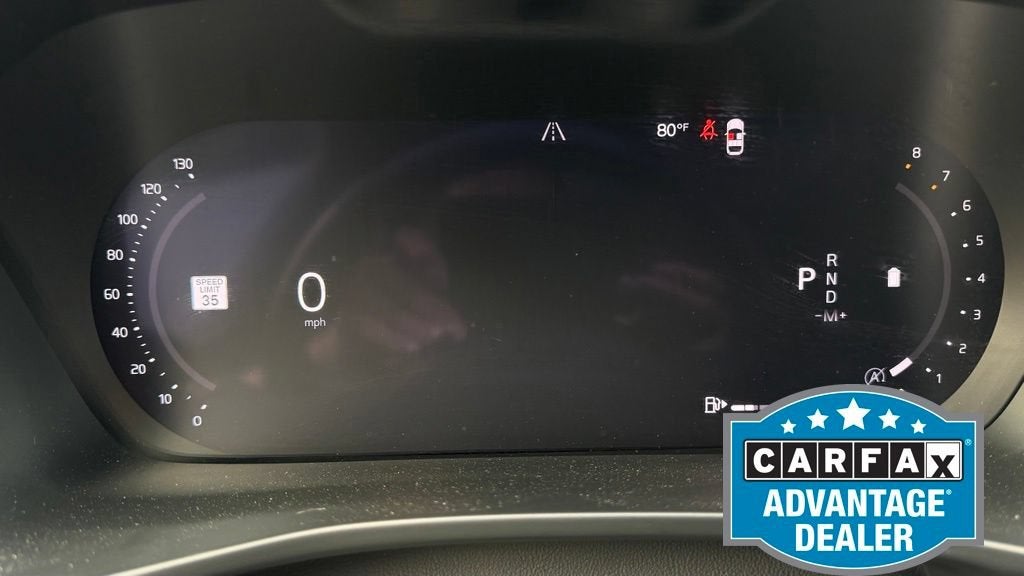 2023 Volvo XC40 B4 Plus Dark Theme