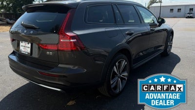 2025 Volvo V60 Cross Country Plus, B5 AWD Gas (mild hybrid)