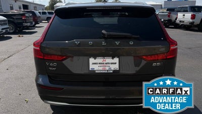 2025 Volvo V60 Cross Country Plus, B5 AWD Gas (mild hybrid)